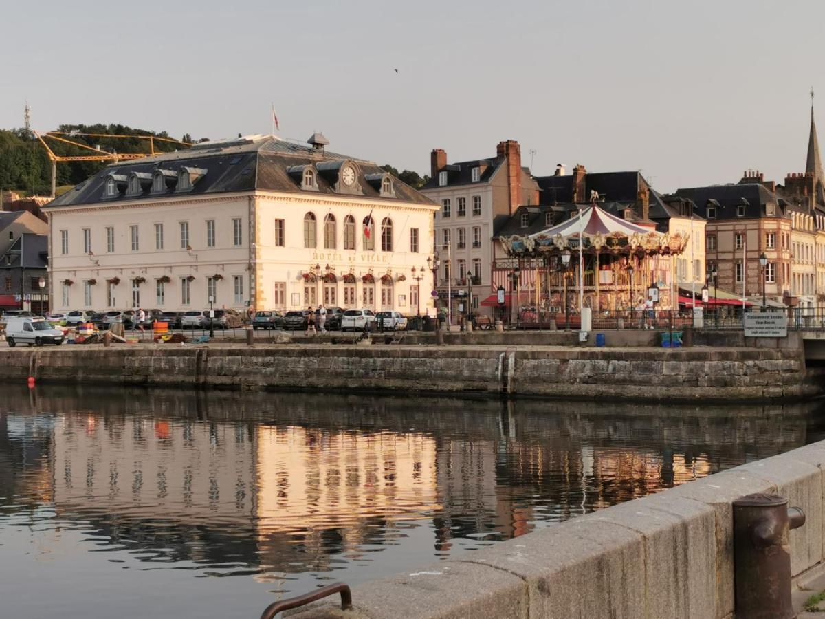 Phare Des Impressionnistes Honfleur Exterior foto